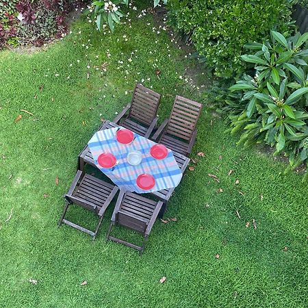 Stylish, Sunny & Spacious 2 Bedroom Apartment, Mosman 시드니 외부 사진