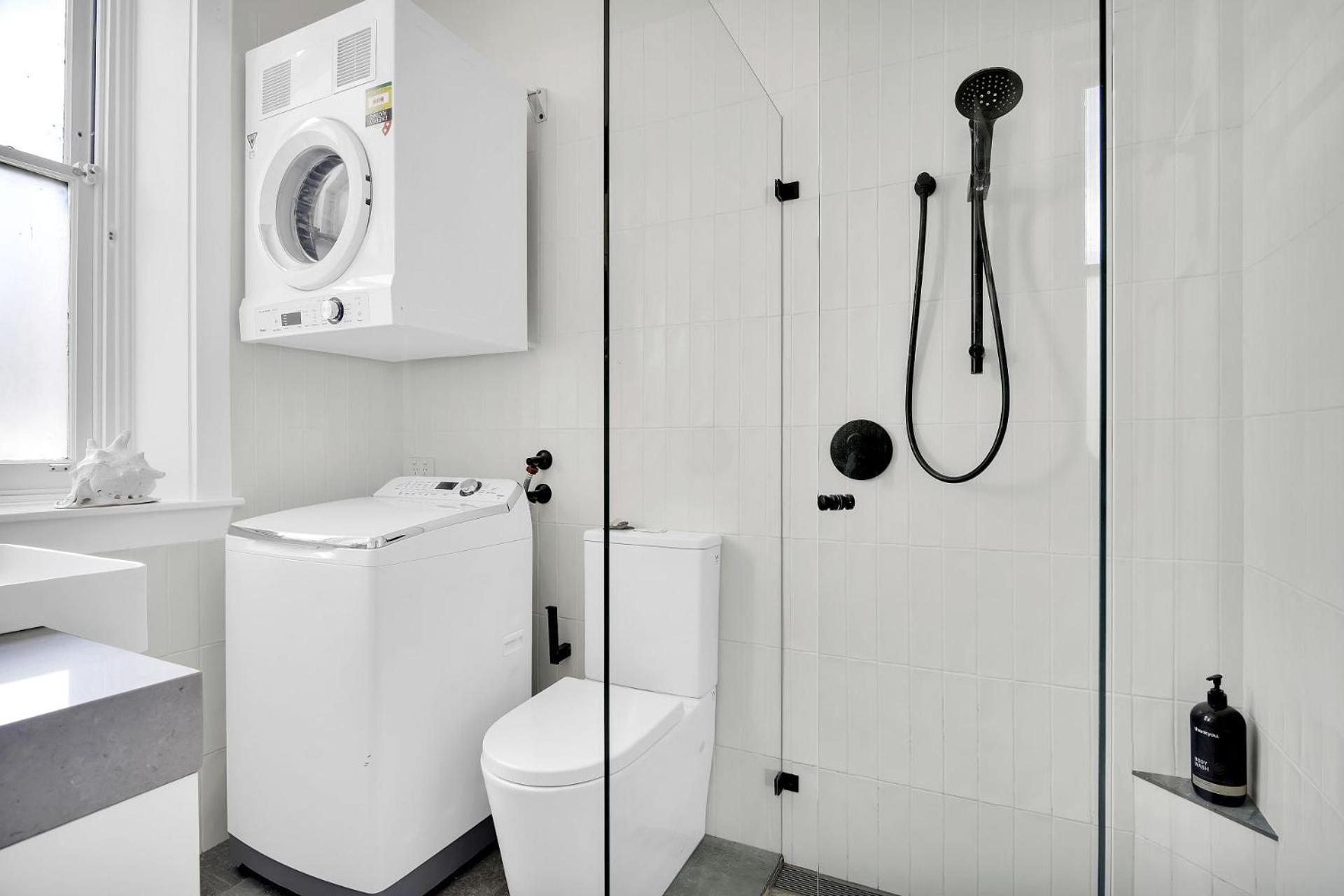 Stylish, Sunny & Spacious 2 Bedroom Apartment, Mosman 시드니 외부 사진